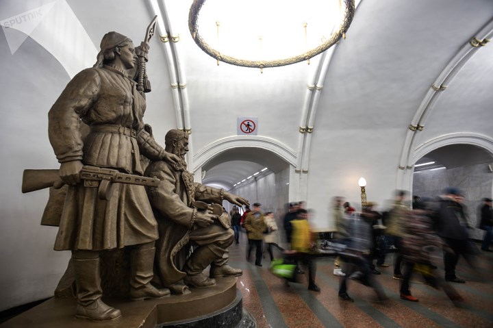 Ngày 16/1, 3 ga tàu điện ngầm được xây dựng từ năm 50 của thế kỷ trước là Belorusskaya, Kievskaya và Komsomolskaya đã được liệt vào danh sách di sản văn hóa quan trọng của Nga.