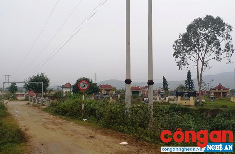 Nhiều lô đất ở nghĩa trang Chùa Van được xã Nam Giang bán trái thẩm quyền