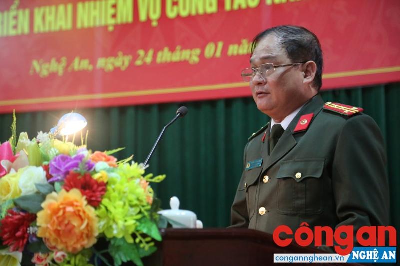 Đồng chí Đại tá Trần Thăng Long phát biểu tại Hội nghị.