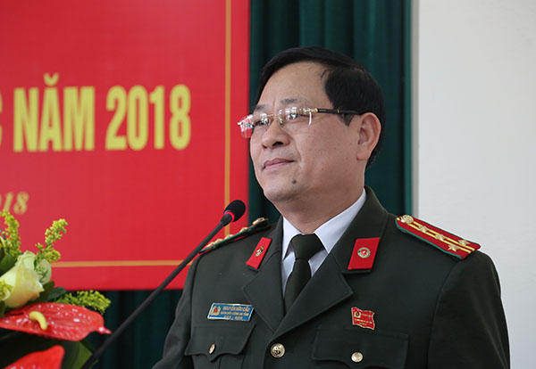 Đồng chí Đại tá, PGS.TS Nguyễn Hữu Cầu, Giám đốc Công an tỉnh phát biểu chỉ đạo tại Hội nghị