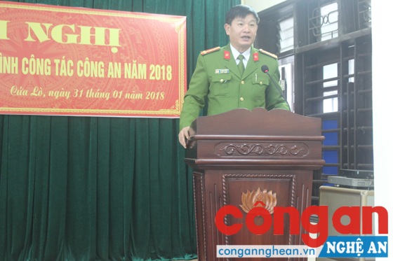 Đại tá Hồ Minh Thắng, Trưởng Công an TX Cửa Lò phát biểu khai mạc Hội nghị