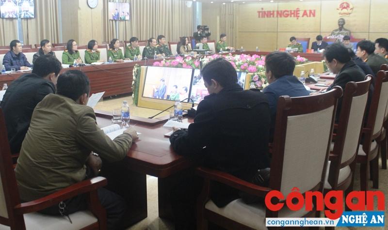 Hội nghị trực tuyến về triển khai xây dựng Cơ sở dữ liệu quốc gia về dân cư tại Nghệ An