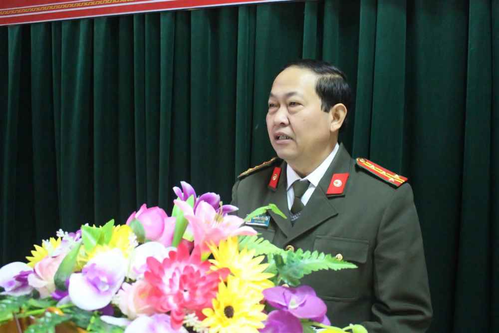 Đại tá Nguyễn Tiến Dần, Phó Giám đốc Công an tỉnh phát biểu tại Hội nghị