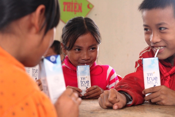 Chương trình Sữa học đường mang lại cơ hội thụ hưởng dinh dưỡng học đường cho học sinh các vùng đặc biệt khó khăn