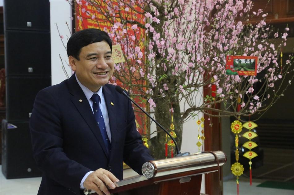 Bí thư Tỉnh ủy Nguyễn Đắc Vinh thăm hỏi chúc sức khoẻ cán bộ, chiến sĩ Công an tỉnh