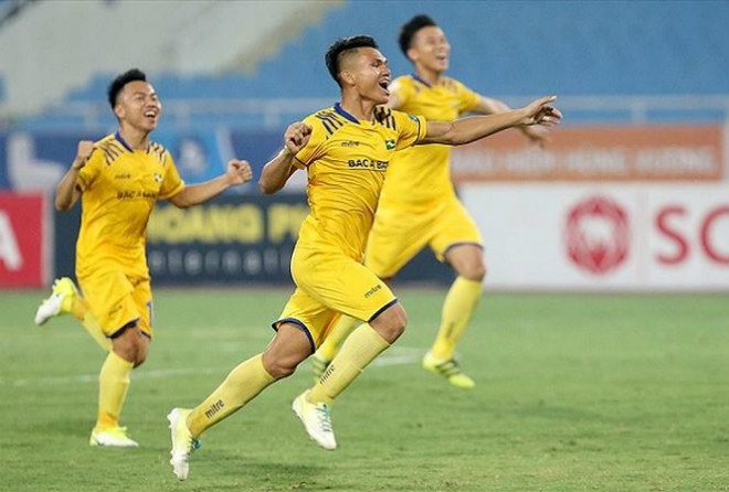 Phạm Xuân Mạnh (giữa) và Phan Văn Đức là 2 nguồn cảm hứng từ U23 Việt Nam của Sông Lam Nghệ An ở trận tranh Siêu cúp Quốc gia-cúp THACO 2017.