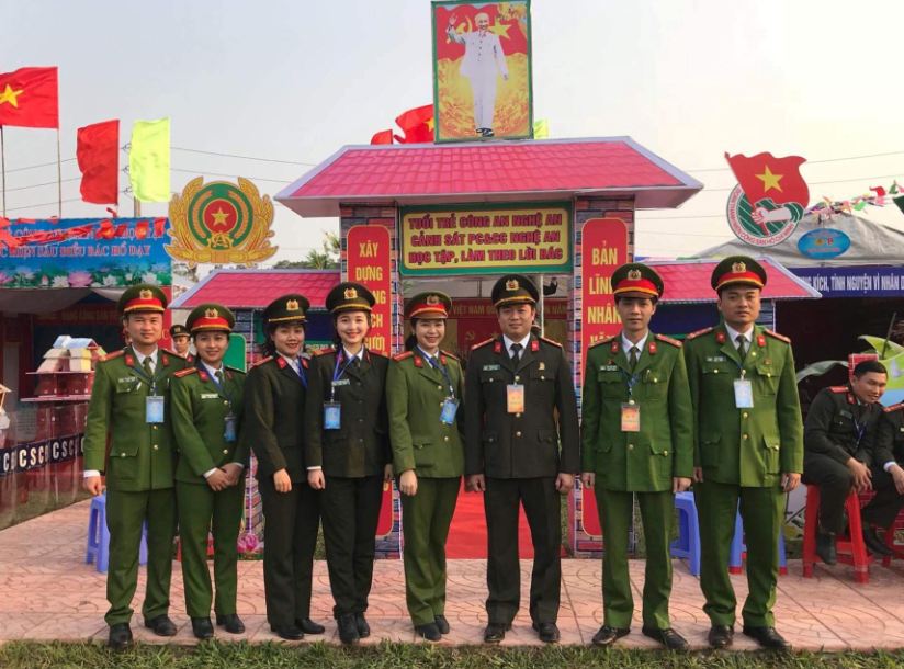 Đoàn Thanh niên Công an Nghệ An và Cảnh sát PC&CC Nghệ An tham gia Hội trại