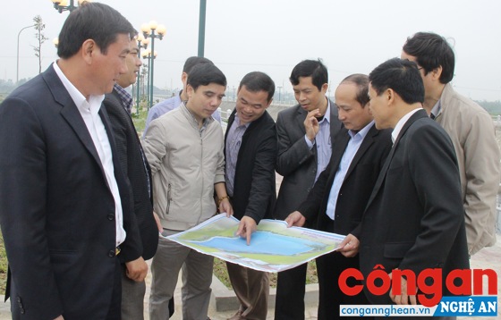 Đoàn giám sát kiểm tra một số tuyến, công trình thuộc Tiểu dự án đô thị Vinh