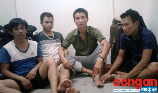 Nhóm người tại Nghệ An đi XKLĐ ở Malaysia bị bắt nhốt suốt 1 tuần qua ở xứ người