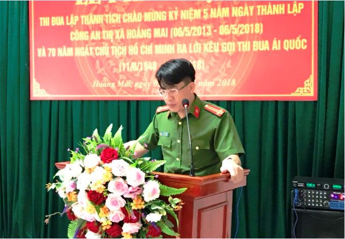 Đồng chí Trung tá Nguyễn Bình Hà, Trưởng Công an TX Hoàng Mai phát động đợt thi đua.