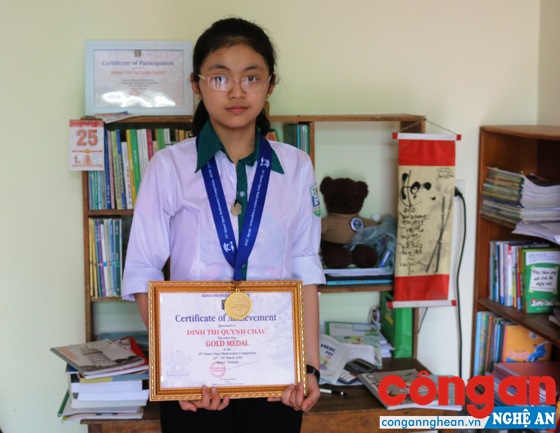 Em Đinh Thị Quỳnh Châu xuất sắc giành Huy chương Vàng kỳ thi Toán học Hà Nội mở rộng năm 2018
