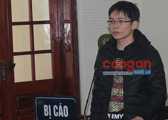 Bị cáo Nguyễn Viết Dũng tại phiên tòa.