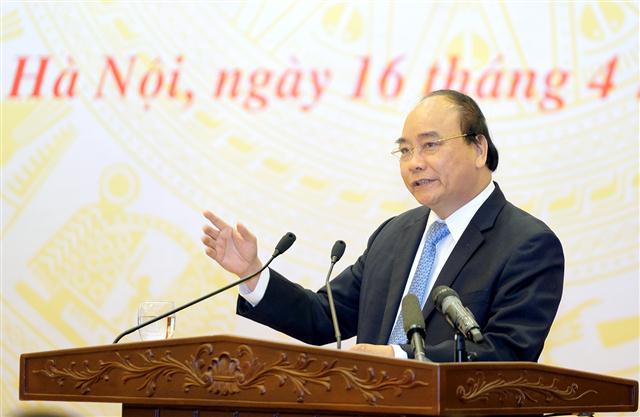 Thủ tướng Nguyễn Xuân Phúc phát biểu kết luận hội nghị - Ảnh: VGP/Quang Hiếu