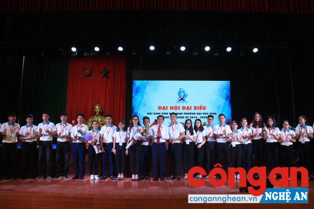 Đại hội đã bầu ra BCH Hội Sinh viên Trường ĐH Vinh khóa XI, nhiệm kỳ 2018-2020