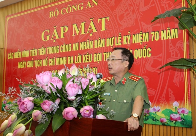 Thứ trưởng Nguyễn Văn Thành phát biểu tại buổi gặp mặt.