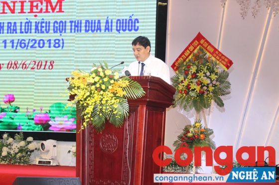 Đồng chí Nguyễn Đắc Vinh - Bí thư Tỉnh ủy phát biểu tại buổi lễ