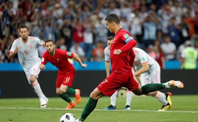 Ronaldo thực hiện thành công quả phạt 11m