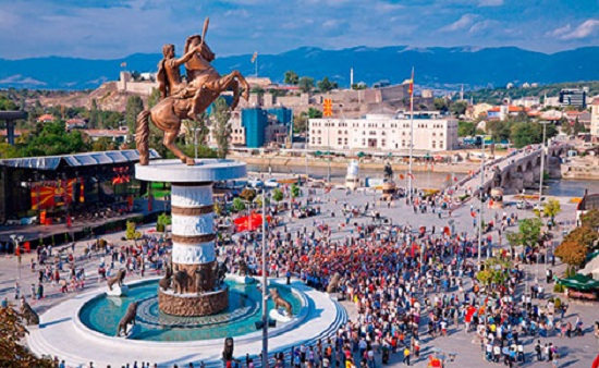 Tượng Alexander Đại đế tại quảng trường thủ đô Skopje. Nguồn: exploringmacedonia