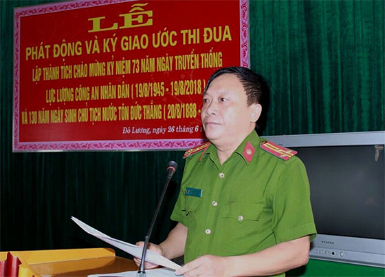 Thượng tá Thái Khắc Thống, Trưởng Công an huyện phát biểu tại Hội nghị.