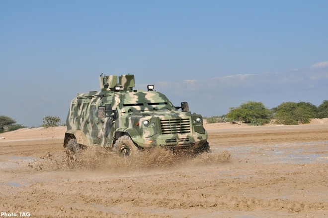 Thiết kế của dòng xe địa hình chống đạn IAG 4×4 Guardian Tactical với lớp bọc thép chống đạn, chống sức ép nổ và khả năng vượt địa hình mạnh mẽ, bên cạnh đó nó còn được trang bị đi kèm hệ dẫn động 4×4.