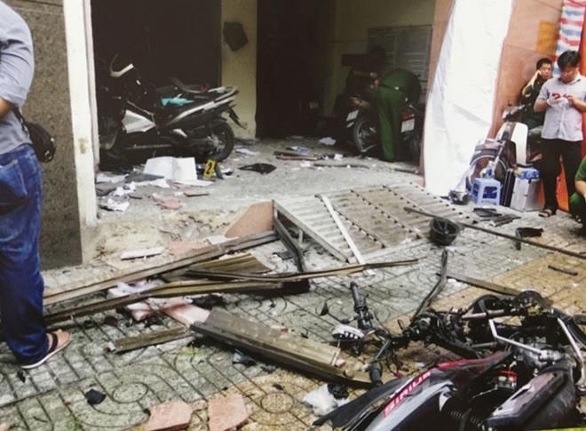  Hiện trường tại trụ sở Công an phường 12, quận Tân Bình sau vụ nổ.