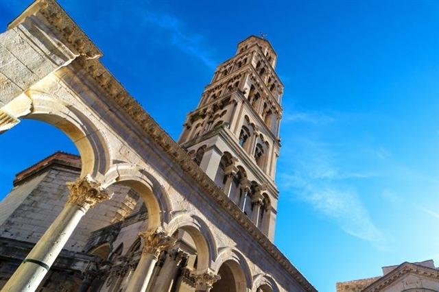 Tháp chuông Thánh Domnius ở Split.