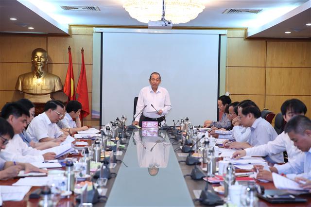 Phó Thủ tướng Thường trực Chính phủ Trương Hòa Bình phát biểu tại cuộc làm việc. Ảnh: VGP/Lê Sơn