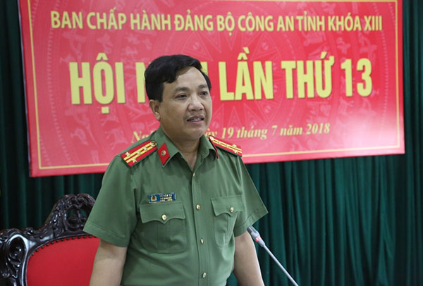 Đồng chí Đại tá Hồ Văn Tứ, Phó Bí thư Đảng ủy, Phó Giám đốc Công an tỉnh phát biểu chỉ đạo Hội nghị