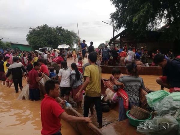 Sự cố đã khiến hàng trăm người mất tích, hàng nghìn người rơi vào cảnh vô gia cư. Ảnh: Lao News Agency
