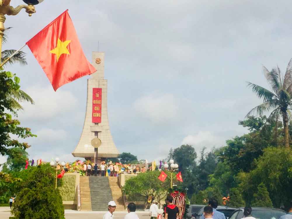 Nghĩa trang liệt sĩ thành phố Vinh trong ngày 27/7. Ảnh: B.N