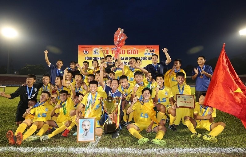 U15 vô địch, Sông Lam Nghệ An thống trị các giải trẻ