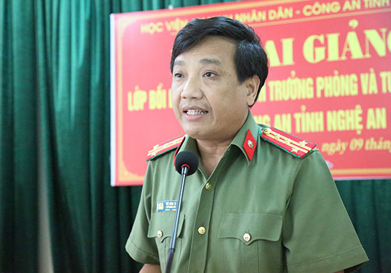 Đại tá Hồ Văn Tứ - Phó Giám đốc Công an tỉnh Nghệ An phát biểu chỉ đạo