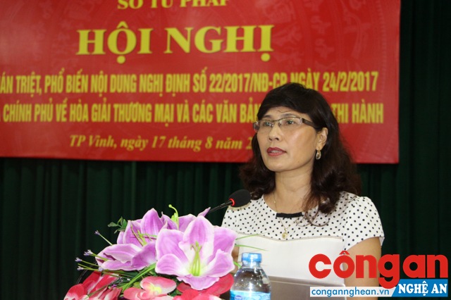 Bà Nguyễn Thị Quế Anh – Phó Giám đốc Sở Tư pháp phát biểu tại Hội nghị