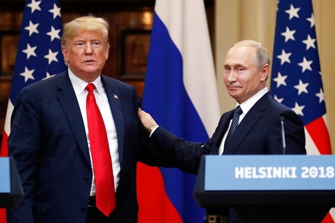 Tổng thống Mỹ Donald Trump và người đồng cấp Nga Putin. Ảnh: Reuters