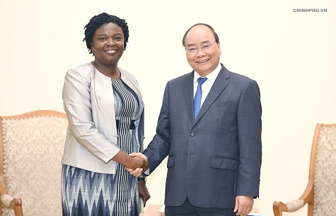 Thủ tướng Nguyễn Xuân Phúc tiếp bà Victoria Kwakwa, Phó Chủ tịch Ngân hàng Thế giới phụ trách khu vực Đông Á-Thái Bình Dương - Ảnh: VGP/Quang Hiếu