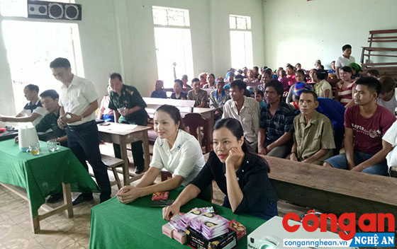 Tuyên truyền, phổ biến, giáo dục pháp luật cho người dân bản Châu Sơn, xã Châu Khê, huyện Con Cuông