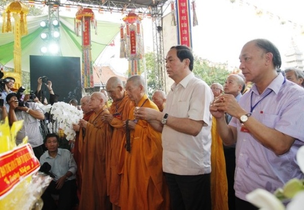Chiều 22-7-2015, Đại tướng Trần Đại Quang đến chùa Vĩnh Nghiêm (TP Hồ Chí Minh), dự Đại lễ tưởng niệm, cầu siêu 64 anh linh các Anh hùng liệt sĩ Gạc Ma.