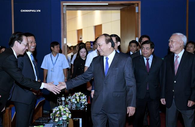 Thủ tướng Nguyễn Xuân Phúc tới dự Hội nghị. Ảnh: VGP/Quang Hiếu