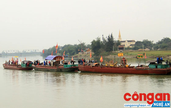 Lễ hội đền Thanh Liệt gắn liền với ngư dân miền sông nước