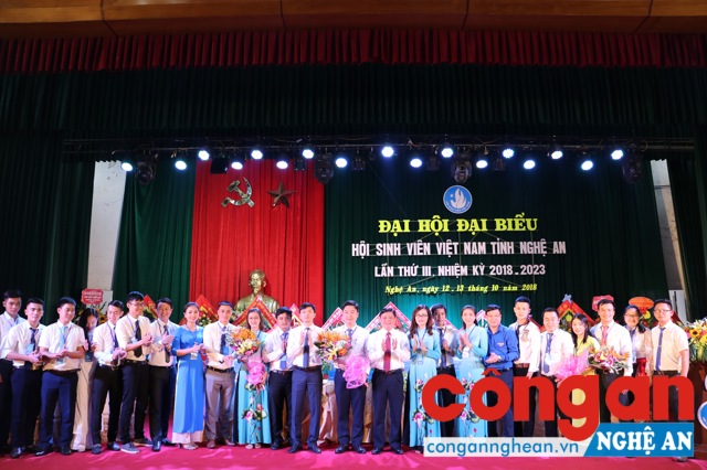 Đại hội Hội Sinh viên Việt Nam tỉnh Nghệ An đã bầu ra 27 đại biểu tham gia vào Ban Chấp hành Hội Sinh viên Việt Nam tỉnh Nghệ An khóa III, nhiệm kỳ 2018 – 2023