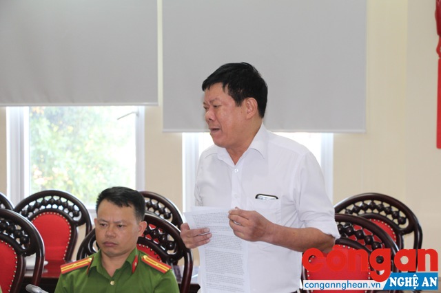 Thượng tá Hoàng Trọng Đống – Nguyên điều tra viên cao cấp văn phòng cơ quan Cảnh sát điều tra Công an tỉnh Nghệ An đưa ra các ý kiến đóng góp tại Luật đặc xá (sửa đổi).