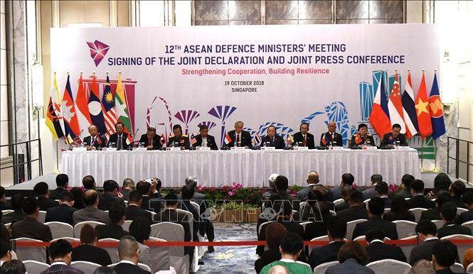 Sáng 19/10, Hội nghị Bộ trưởng Quốc phòng ASEAN (ADMM) lần thứ 12 đã chính thức khai mạc tại Singapore