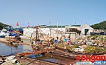 Nhà máy sản xuất đá lạnh xây dựng trái phép trên cảng Lạch Quèn