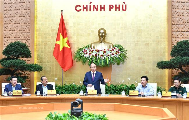 Thủ tướng phát biểu mở đầu phiên họp Chính phủ tháng 10/2018. Ảnh: VGP/Quang Hiếu