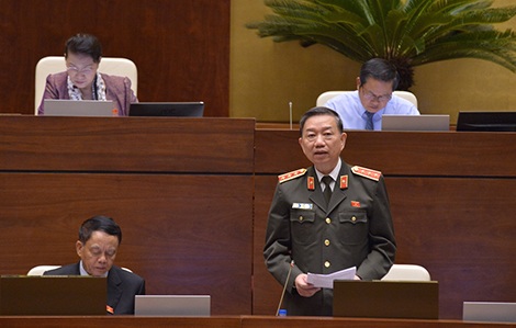 Bộ trưởng Tô Lâm phát biểu tại phiên họp Quốc hội, chiều 6-11.