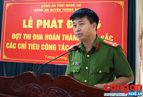 Thượng tá Trần Phúc Tú, Trưởng Công an huyện đã giao nhiệm vụ đến các đội công tác, đồn Công an bản Vẽ