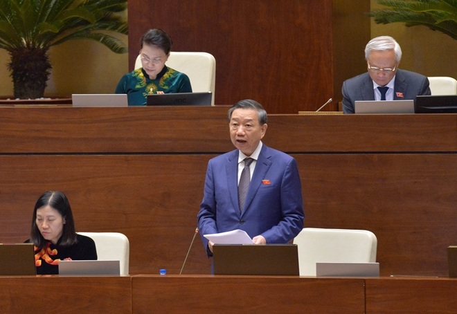 Bộ trưởng Tô Lâm phát biểu giải trình tại phiên họp sáng 19-11