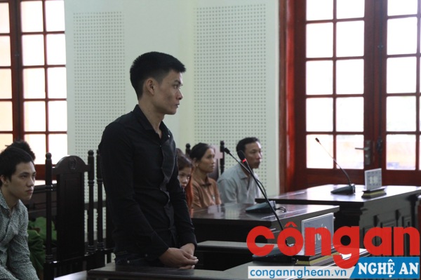 Bị cáo Hoàng Đình Nghĩa tại tòa