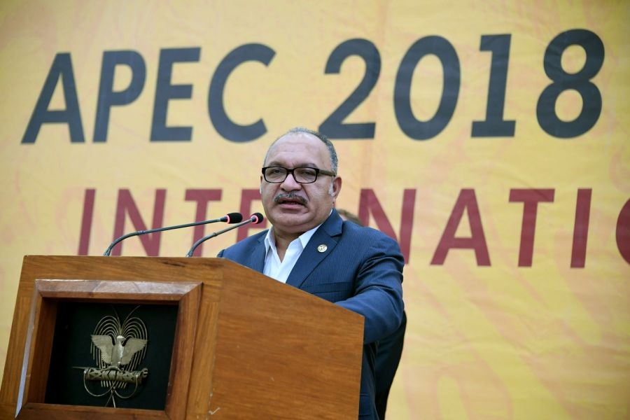 Thủ tướng Papua New Guinea - ông Peter O’Neill phát biểu tại cuộc họp báo sau khi Hội nghị thượng đỉnh APEC kết thúc. (Ảnh: Xinhua)