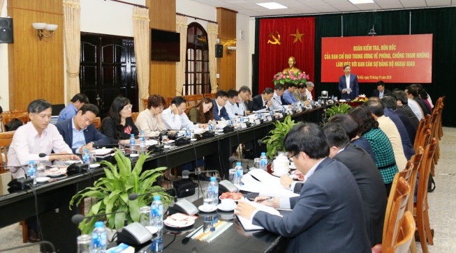 Đoàn kiểm tra, đôn đốc của Ban Chỉ đạo Trung ương về PCTN làm việc với Ban Cán sự Đảng Bộ Ngoại giao.